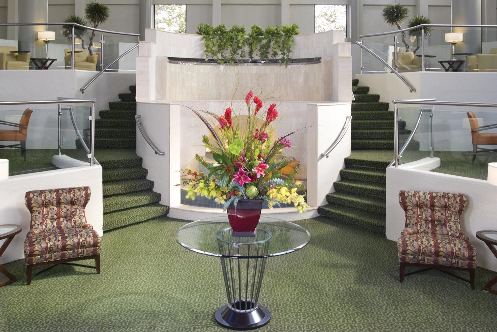 Crowne Plaza Indianapolis-airport By Ihg 4* Indianapolis