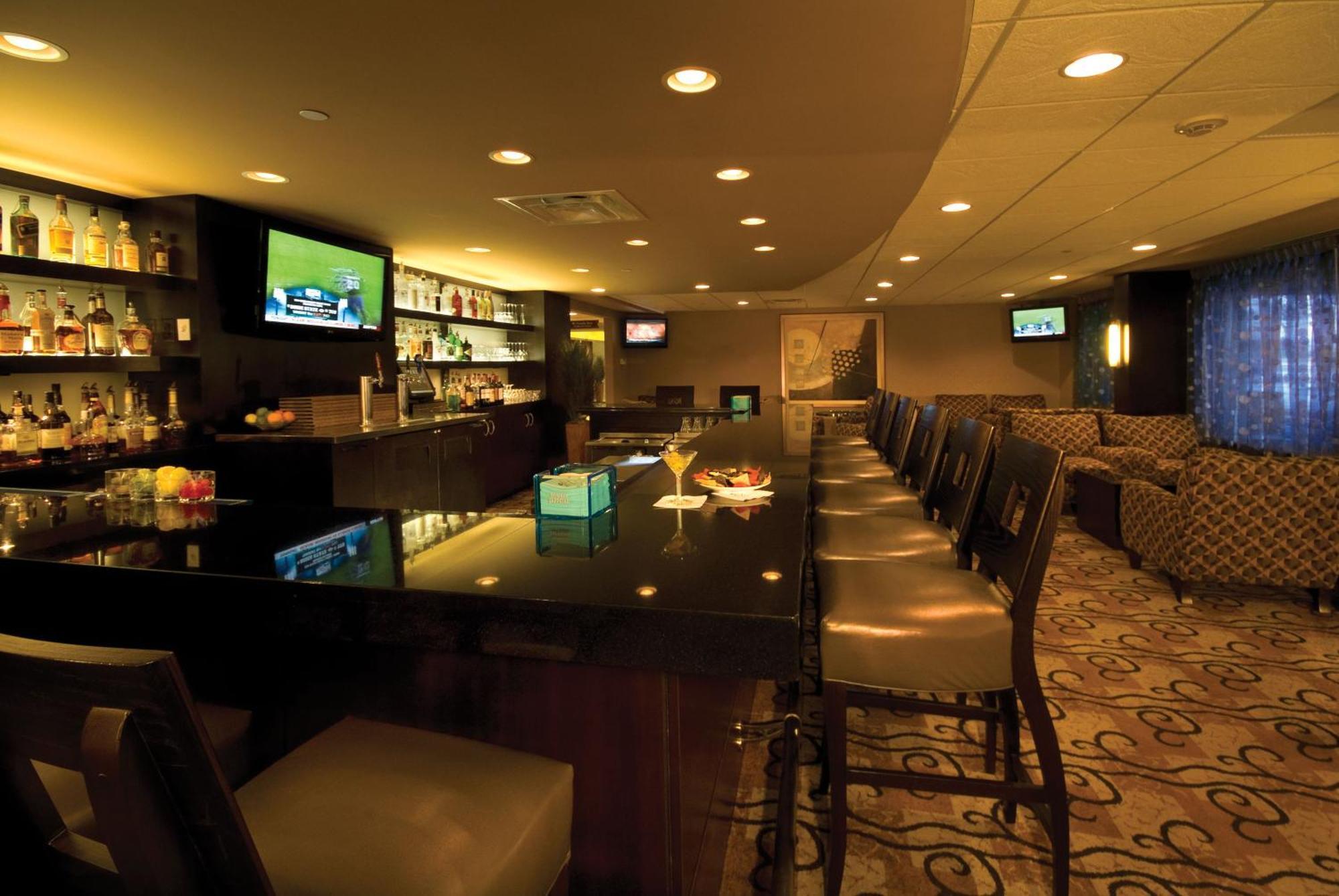 Crowne Plaza Indianapolis-airport By Ihg 4*